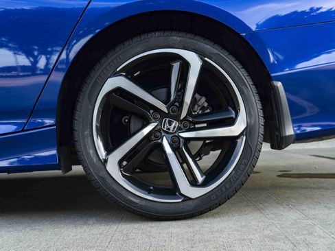 Used 2021 Honda Accord Sport image 15