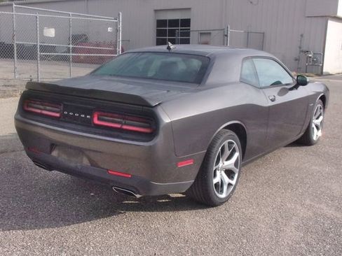 Used 2015 Dodge Challenger R/T Plus RWD image 7