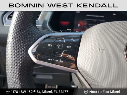 Used 2022 Volkswagen Tiguan SE R-Line image 28