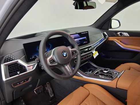 New 2026 BMW X7 xDrive40i w/ M Sport Package image 2