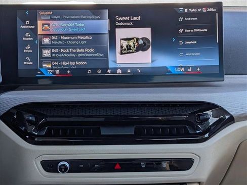 Certified 2025 BMW 330i Sedan w/ Convenience Package image 15