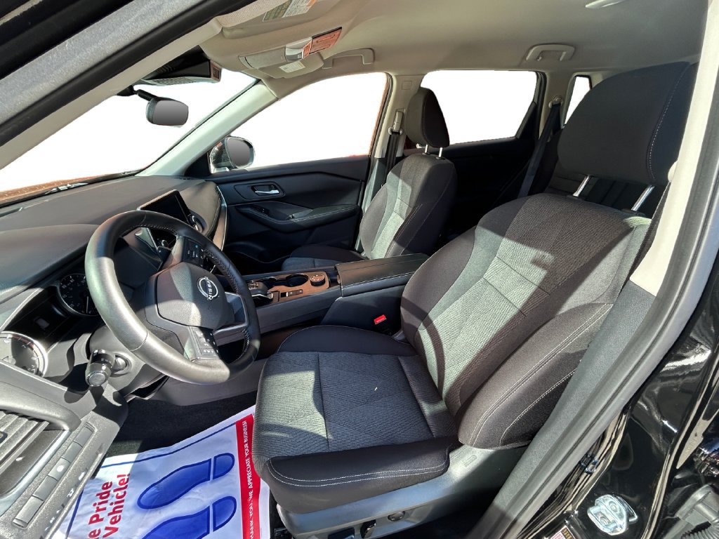Used 2026 Nissan Rogue SV AWD/4WD image 10