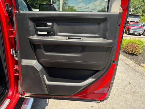 Used 2016 RAM 2500 Tradesman w/ Chrome Appearance Group AWD/4WD image 38