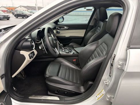 Used 2019 Alfa Romeo Giulia Ti Sport w/ Quick Order Package 22S Sport image 18