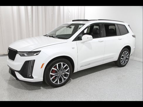 Used 2024 Cadillac XT6 Sport AWD/4WD image 3
