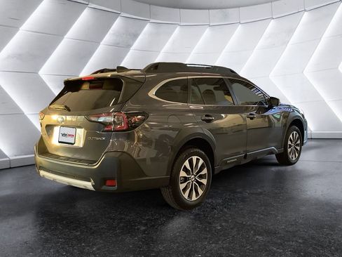 Used 2025 Subaru Outback Limited image 4