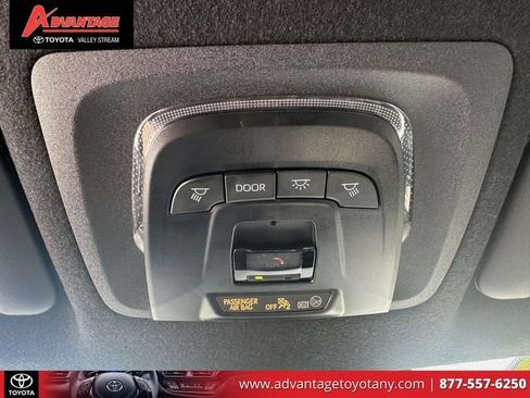 Used 2026 Toyota Corolla Cross AWD Hybrid image 36