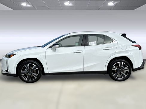 New 2026 Lexus UX 300h FWD image 2