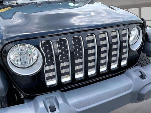 Used 2020 Jeep Gladiator Overland w/ Popular Equipment Package AWD/4WD image 31