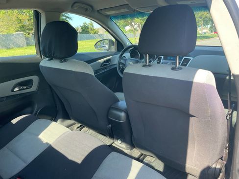 Used 2015 Chevrolet Cruze LS image 18