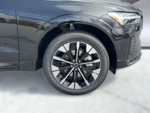New 2026 Volvo XC60 B5 Plus w/ Protection Package Premier image 12