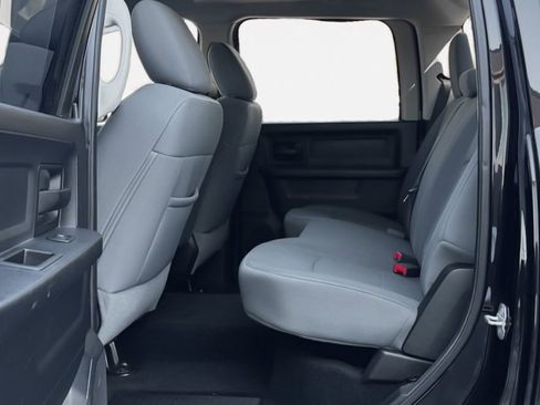 Used 2013 RAM 2500 Tradesman w/ Chrome Appearance Group image 14