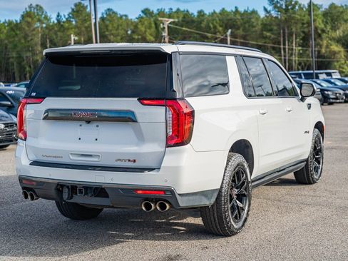 Used 2022 GMC Yukon XL AT4 image 7