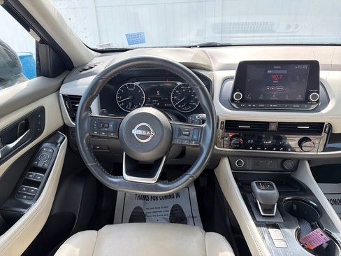 Used 2023 Nissan Rogue SL FWD image 16