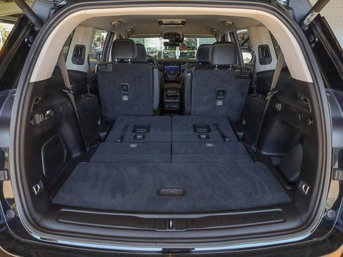 Used 2022 Jeep Grand Cherokee L Limited w/ Luxury Tech Group II image 40