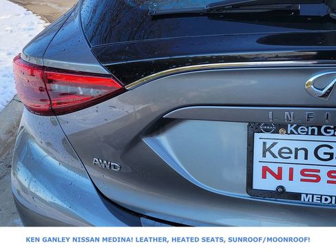 Used 2018 INFINITI QX30 Premium w/ Cargo Package image 16