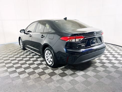 Used 2024 Toyota Corolla LE FWD image 5