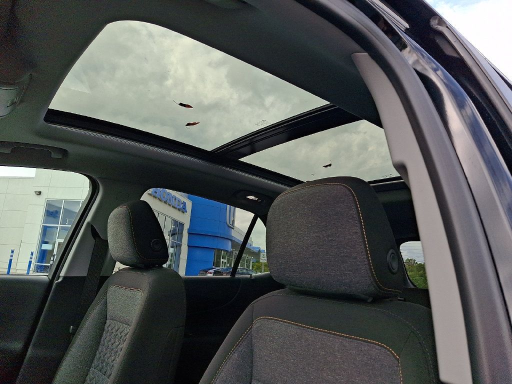 Used 2023 Chevrolet Equinox LT AWD/4WD image 17