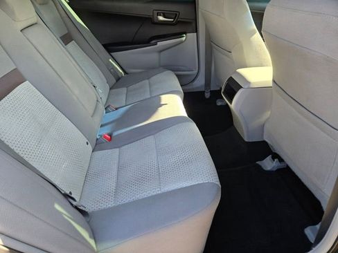 Used 2012 Toyota Camry LE FWD image 19