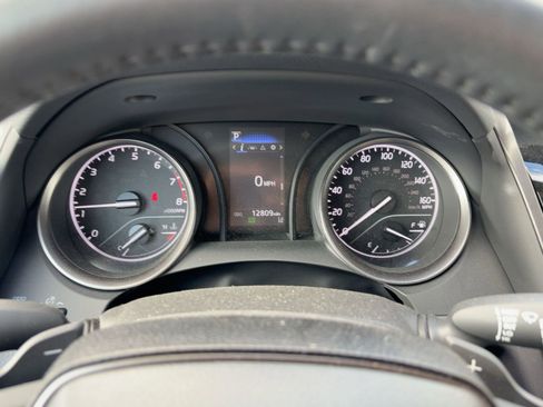 Used 2022 Toyota Camry SE image 16