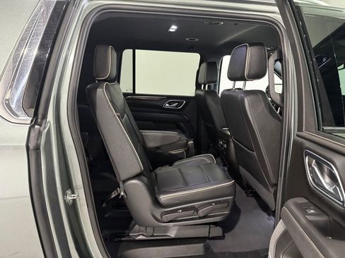 Used 2023 Chevrolet Suburban Premier AWD/4WD image 25