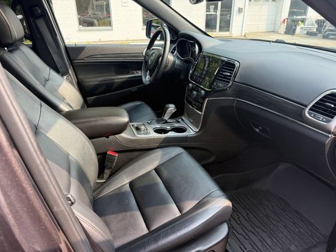 Used 2021 Jeep Grand Cherokee Limited AWD/4WD image 14