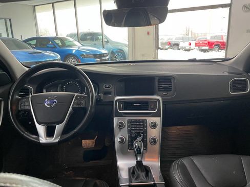 Used 2017 Volvo S60 T5 Dynamic w/ Vision Package image 20