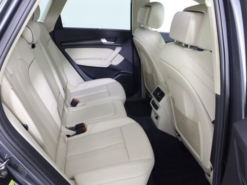 Certified 2025 Audi Q5 2.0T Premium Plus w/ Premium Plus Package image 14