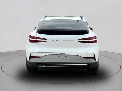 Used 2024 Genesis GV60 Advanced image 6