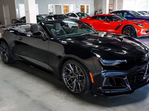 Used 2024 Chevrolet Camaro ZL1 RWD image 4