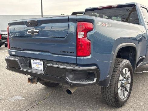 Used 2024 Chevrolet Silverado 2500 Custom w/ Custom Value Package AWD/4WD image 11