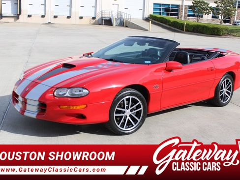 Used 2002 Chevrolet Camaro Z28 w/ SS Performance/Appearance Pkg RWD image 1