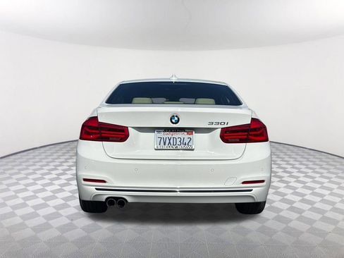 Used 2017 BMW 330i Sedan RWD image 5