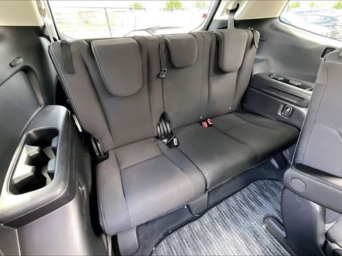 Certified 2024 Subaru Ascent Premium w/ Convenience Package image 16