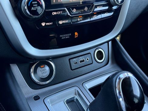 Used 2023 Nissan Murano SV image 31