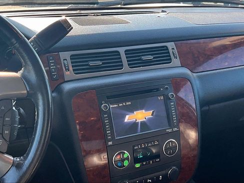 Used 2014 Chevrolet Tahoe LTZ AWD/4WD image 6