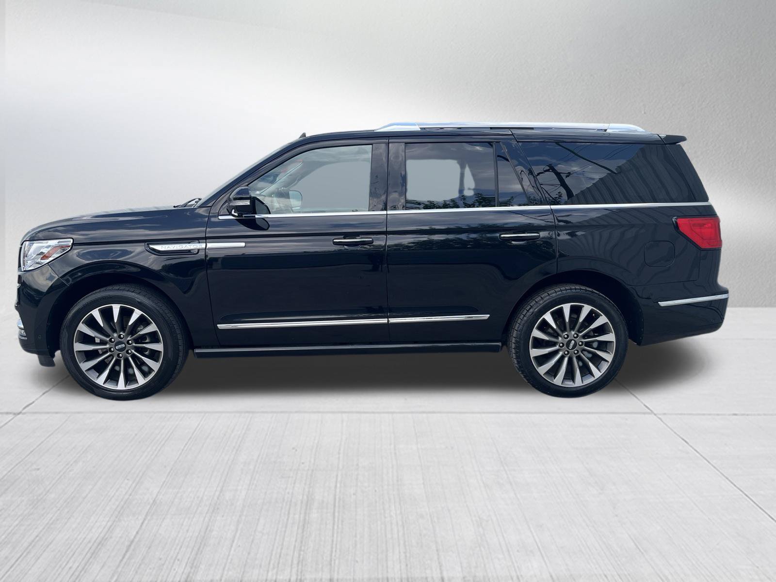 Used 2020 Lincoln Navigator Reserve w/ Equipment Group 201A Reserve AWD/4WD image 4
