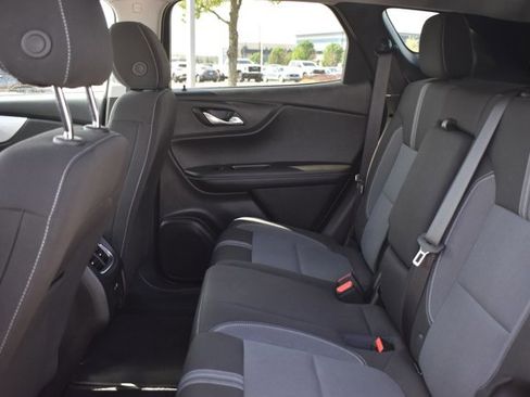 Used 2025 Chevrolet Blazer LT FWD image 15