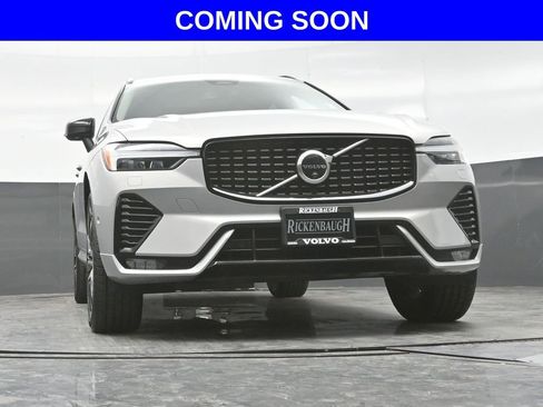 Used 2025 Volvo XC60 B5 Plus AWD/4WD image 23