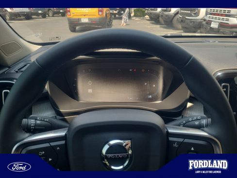 Used 2023 Volvo XC40 B5 Ultimate w/ Climate Package AWD/4WD image 10