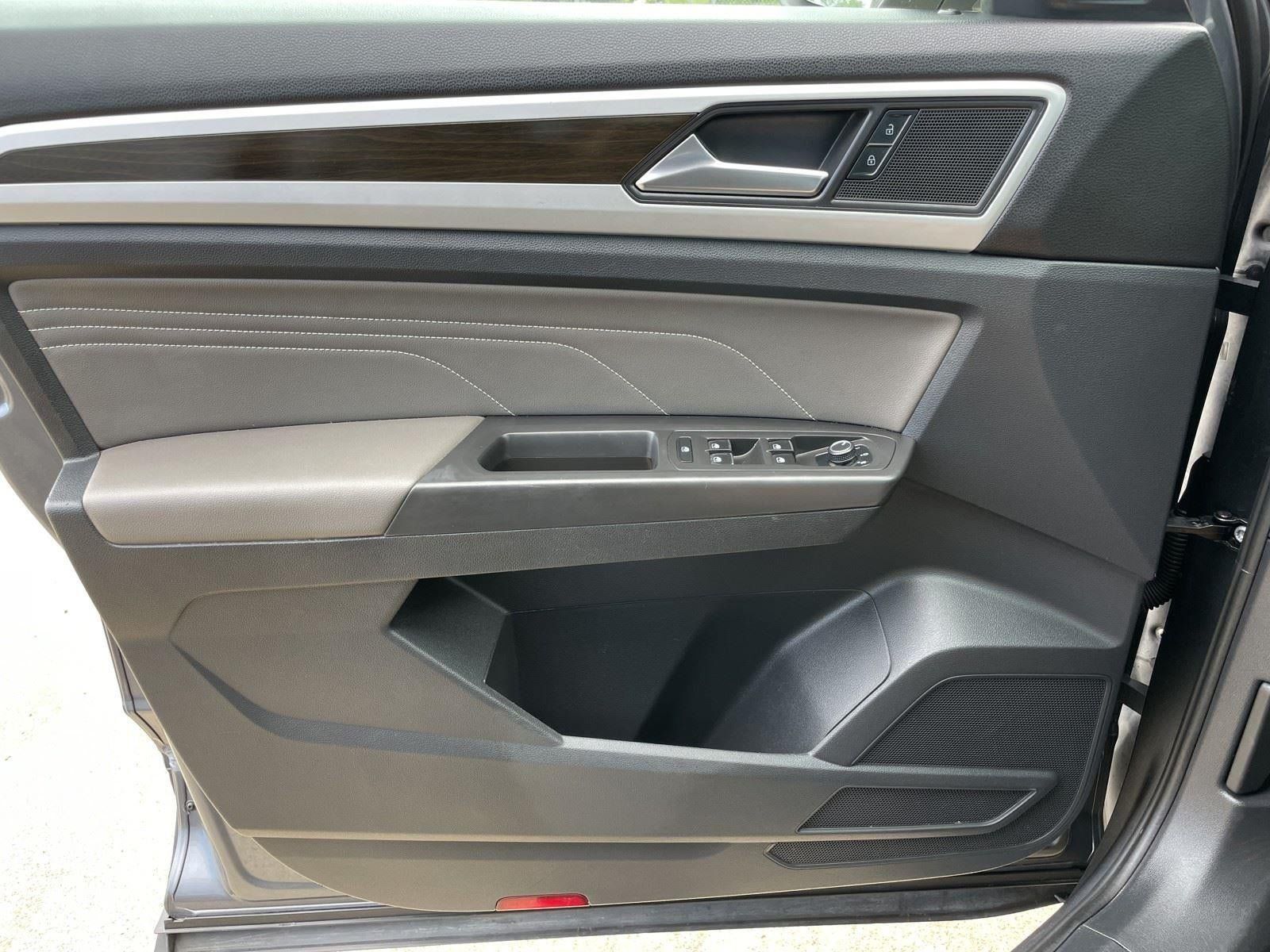 Used 2022 Volkswagen Atlas SE FWD image 35