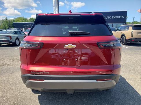 Used 2025 Chevrolet Equinox LT w/ Convenience Package II AWD/4WD image 4