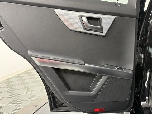 Used 2015 Mercedes-Benz GLK 350 2WD image 34