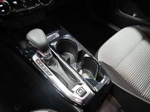 Used 2024 Chevrolet Trax LT w/ Sunroof Package image 19