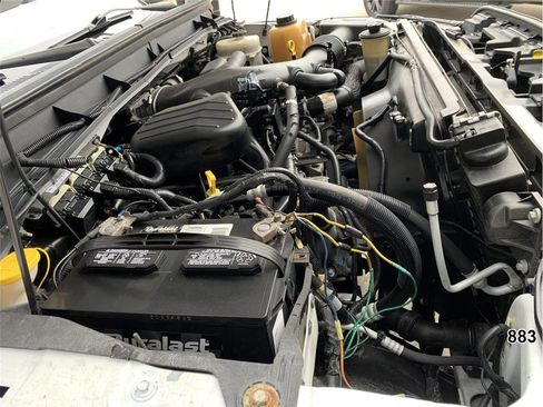 Used 2011 Ford F450 XL w/ Heavy Service Suspension Pkg image 15