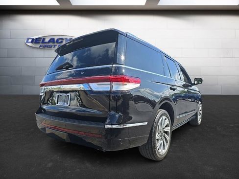 Used 2024 Lincoln Navigator Premiere image 5