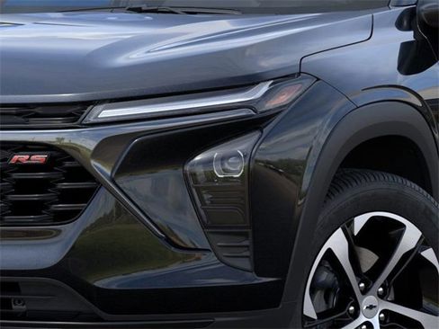 New 2026 Chevrolet Trax RS w/ Sunroof Package image 10