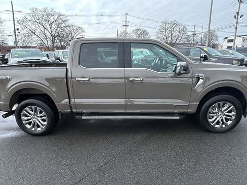 Used 2025 Ford F150 Lariat w/ Equipment Group 501A Mid image 8