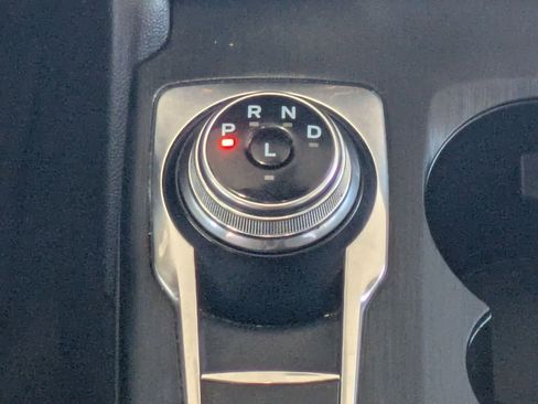 Used 2021 Ford Escape SE image 31