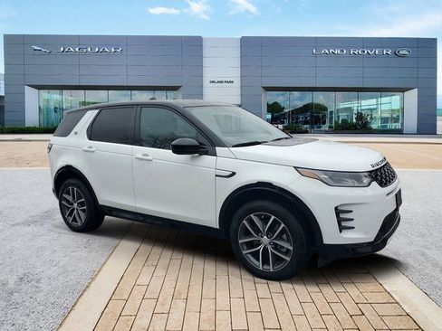 Used 2025 Land Rover Discovery Sport Dynamic SE AWD/4WD image 3